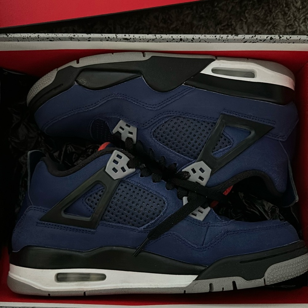 Jordan 4s
